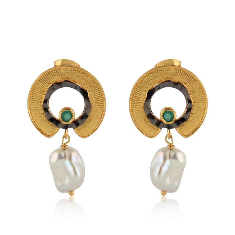 Green Onyx & Fresh Water Pearls Earrings