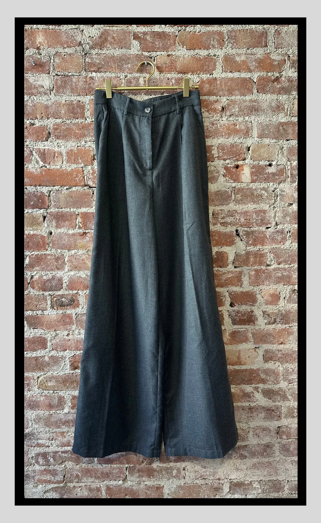 The Wide-Leg Tailored Grey Pants