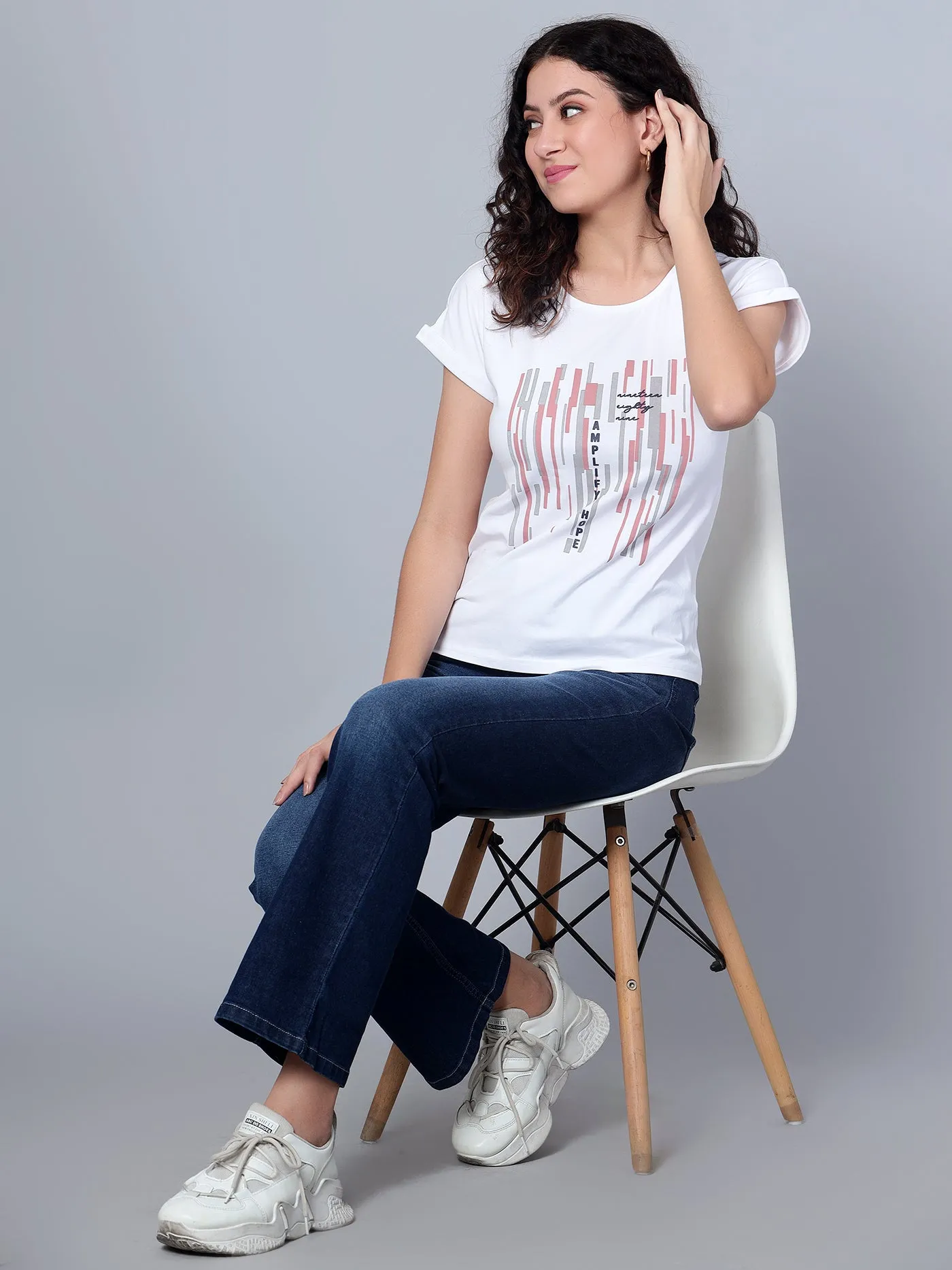 Women's Casual Extended Sleeve White Round neck Graphic Print T-Shirt
