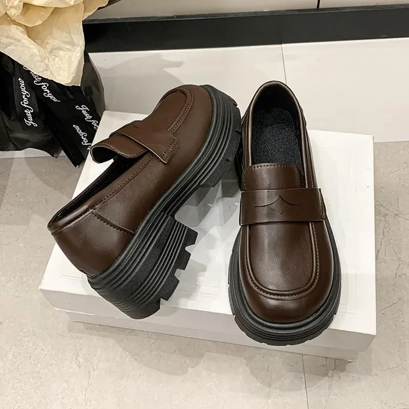 Women's Platform Oxfords - Comfortable Chunky Low Heel, All Seasons, Casual Attire Footwear